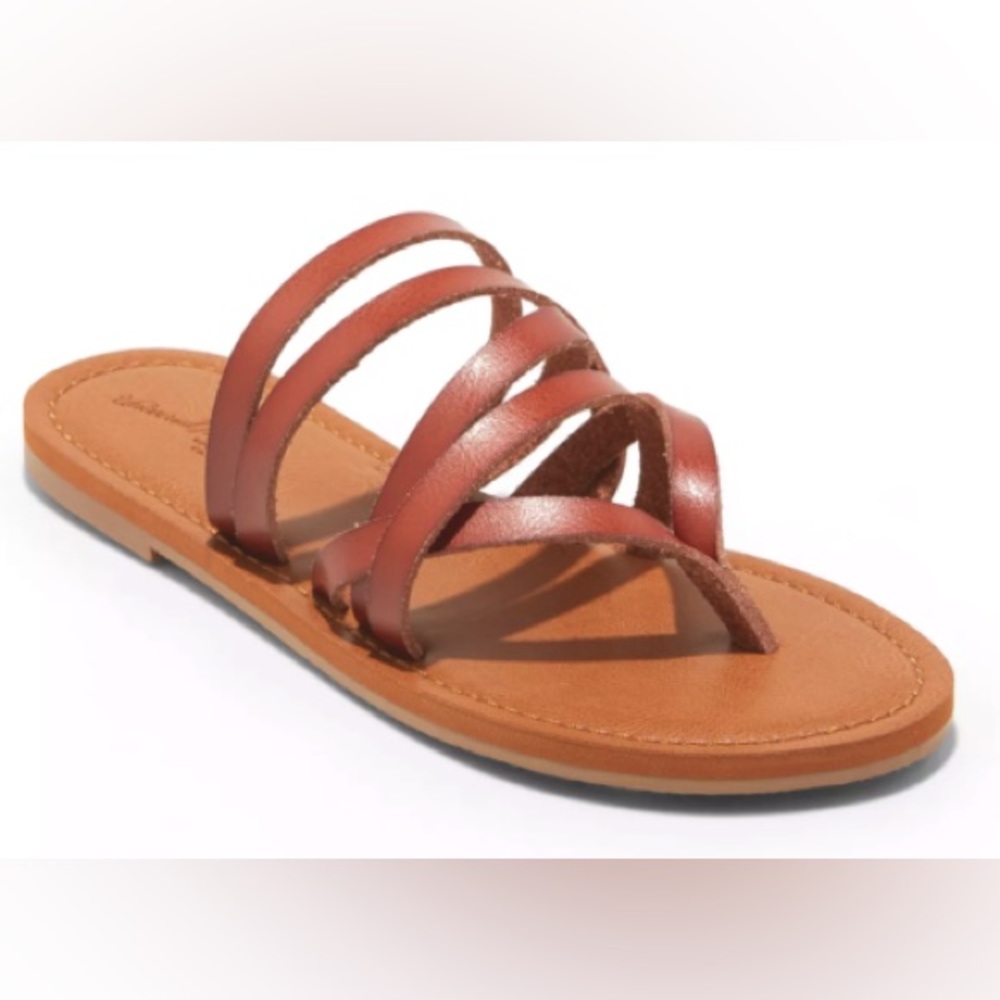 NWT Universal Thread sandals